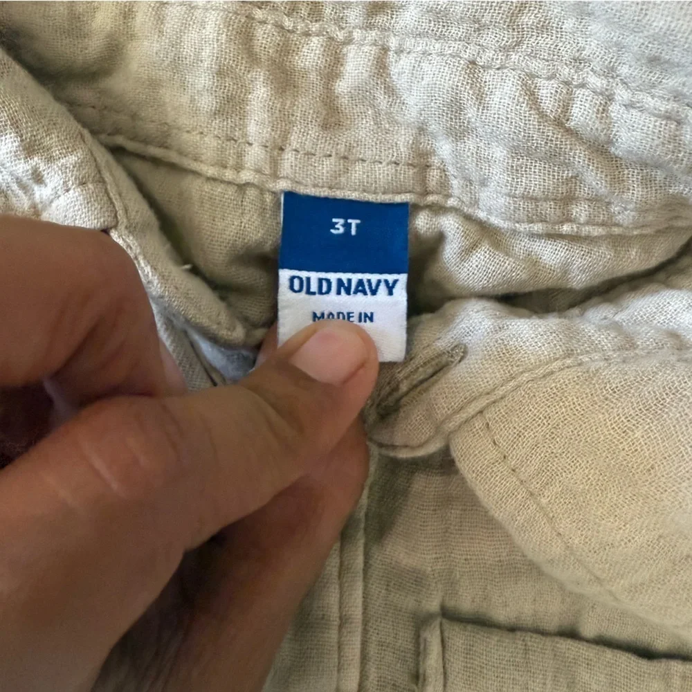 Bundle of boy neutral H&M and old navy shirts